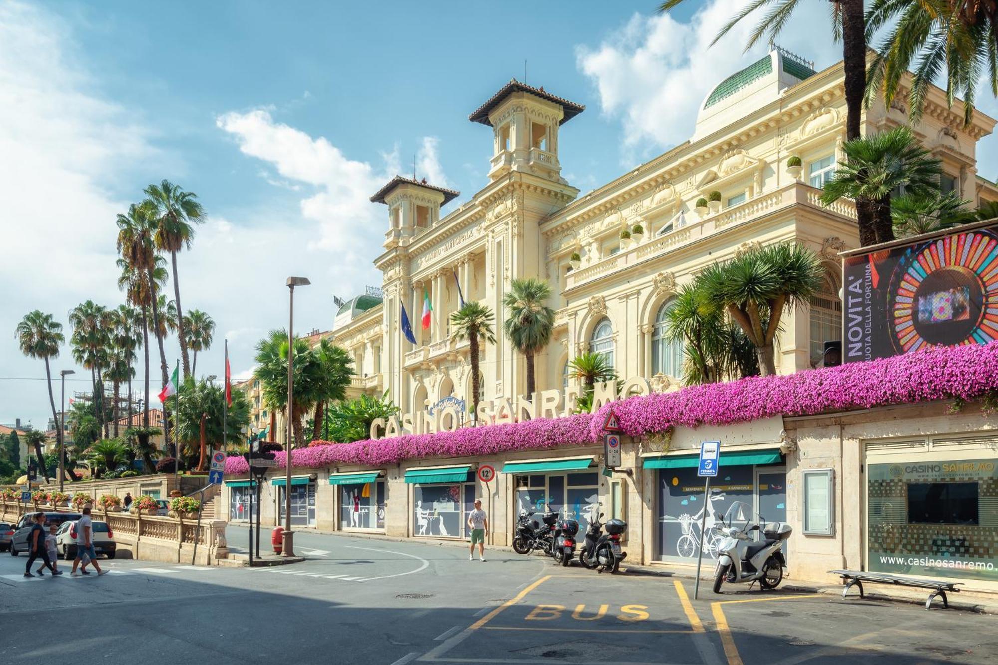 Heroes Apartment Sanremo Centro - Happy Rentals Экстерьер фото